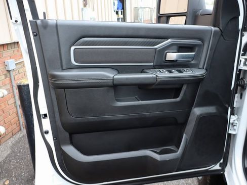 Used 2025 RAM 2500 Big Horn image 11