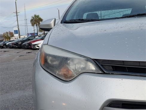 Used 2016 Toyota Corolla LE image 10