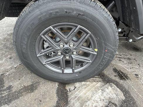 New 2026 Jeep Gladiator Sport image 10