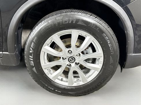 Used 2019 Nissan Rogue SV AWD/4WD image 32