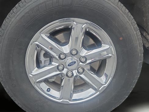 Certified 2025 Ford F150 XLT w/ Equipment Group 301A Standard AWD/4WD image 18