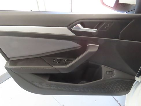 New 2025 Volkswagen Jetta SE image 11