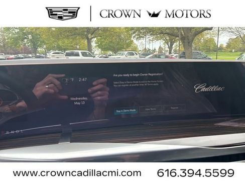 New 2026 Cadillac Escalade ESV Luxury w/ LPO, Radiant Package AWD/4WD image 17