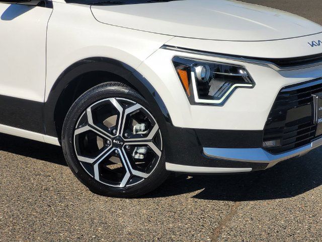 Used 2024 Kia Niro EX Touring FWD image 6
