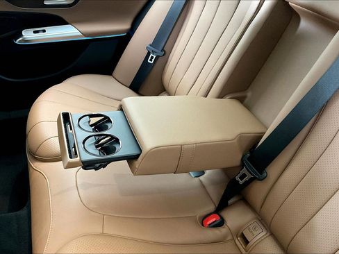 New 2026 Mercedes-Benz E 350 4MATIC Sedan image 21