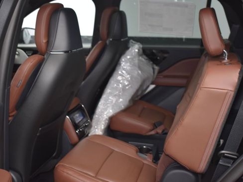 New 2026 Lincoln Aviator Reserve image 11