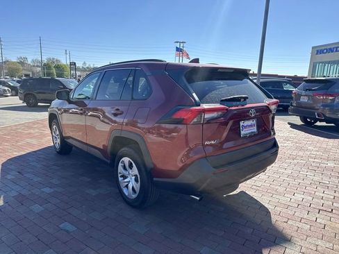 Used 2021 Toyota RAV4 LE FWD image 34