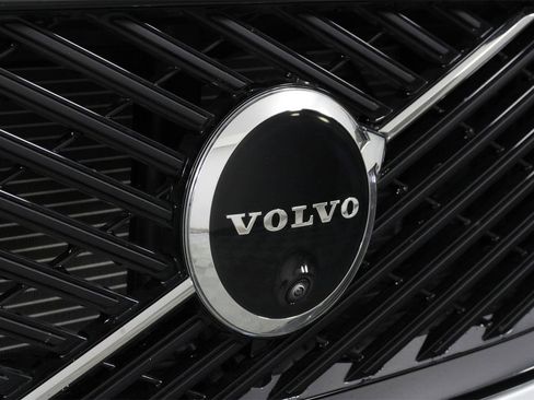 Used 2026 Volvo XC60 B5 Plus w/ Protection Package Premier image 27