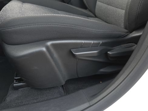 Used 2025 GMC Terrain Elevation image 11