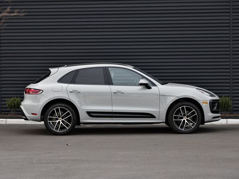 New 2026 Porsche Macan image 8