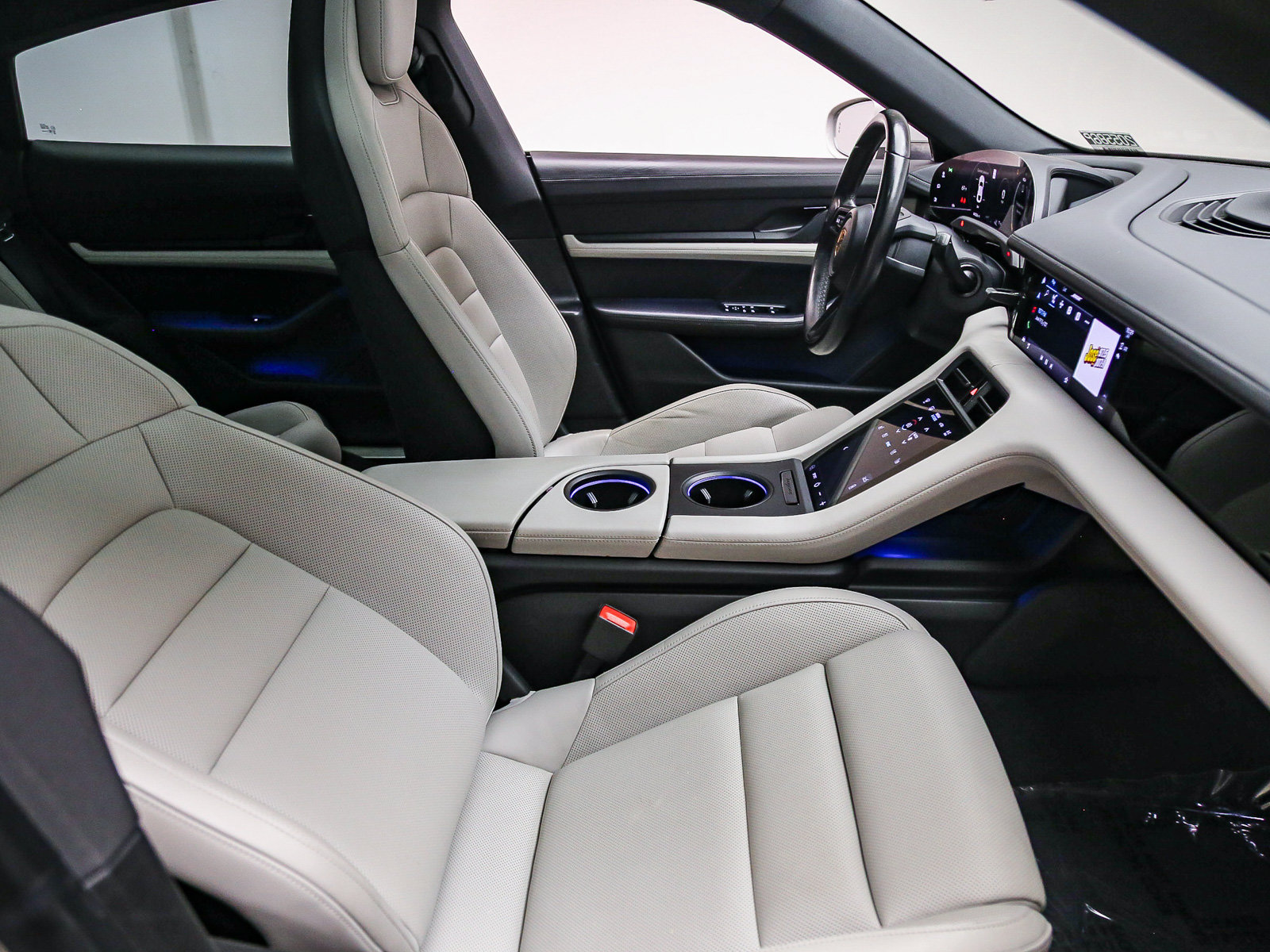 Certified 2022 Porsche Taycan 4S AWD/4WD image 20