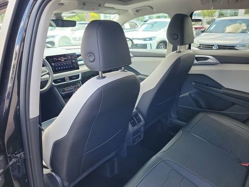 New 2026 Volkswagen Taos SE AWD/4WD image 10