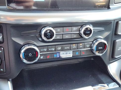 New 2025 Ford F150 Lariat w/ FX4 Off-Road Package image 21