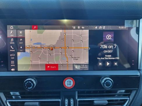 Used 2023 Porsche Macan S image 16