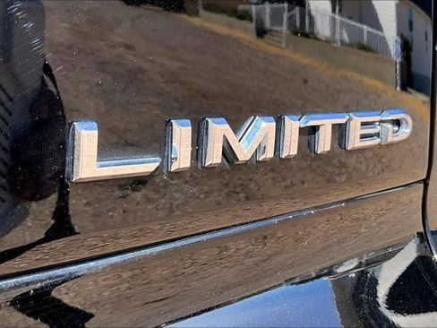 Used 2025 Toyota Crown Signia AWD/4WD image 22