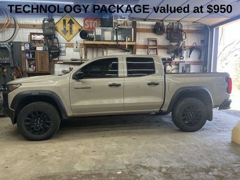 Used 2024 Chevrolet Colorado Trail Boss w/ Technology Package AWD/4WD image 3