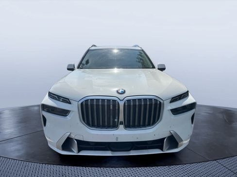 Used 2024 BMW X7 xDrive40i w/ Parking Assistance Package AWD/4WD image 2