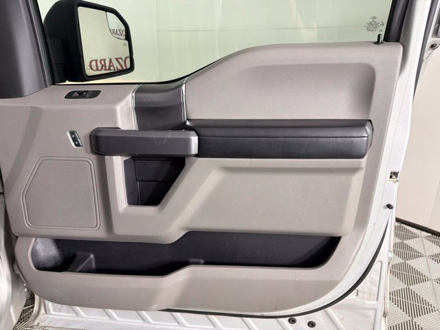 Used 2017 Ford F150 XLT w/ Equipment Group 302A Luxury AWD/4WD image 35