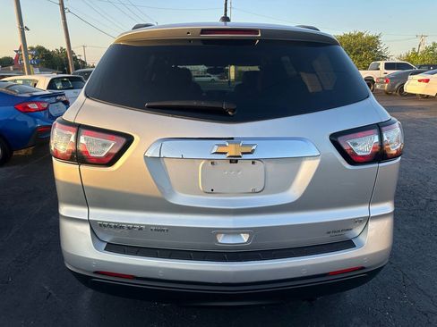 Used 2017 Chevrolet Traverse LT image 7
