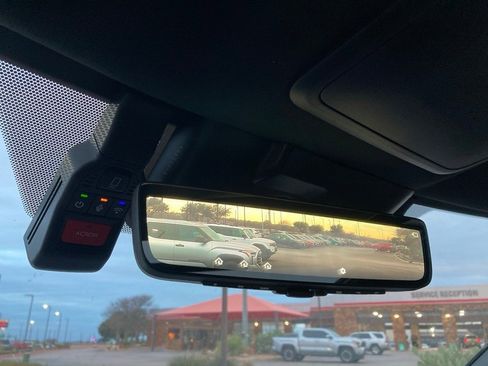 Used 2024 Toyota Tundra Platinum image 27