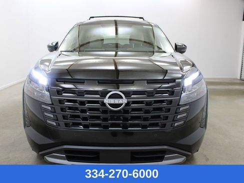 New 2026 Nissan Pathfinder SL image 6