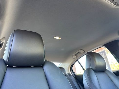 Used 2024 MAZDA MAZDA3 s image 23