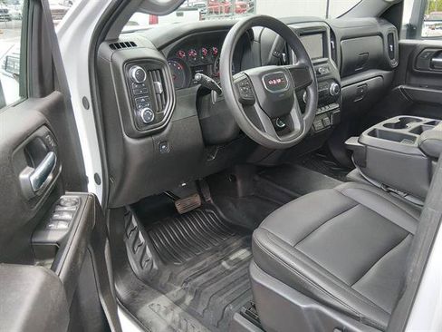 Used 2024 GMC Sierra 2500 Pro w/ Convenience Package AWD/4WD image 9