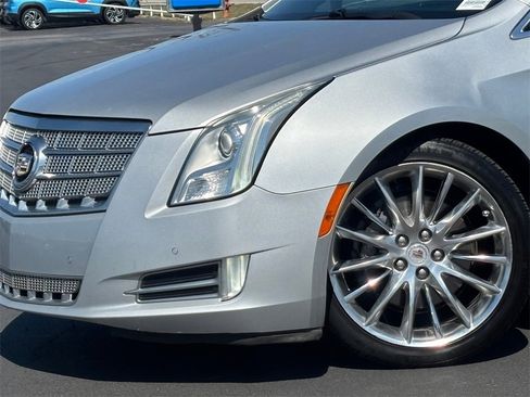 Used 2013 Cadillac XTS Platinum image 3