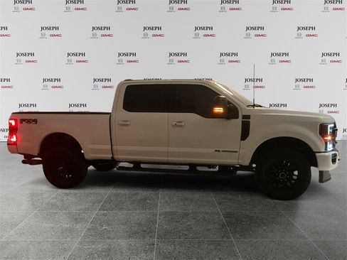 Used 2022 Ford F350 Lariat w/ Black Appearance Package image 1