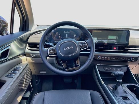 New 2026 Kia Carnival FWD image 23