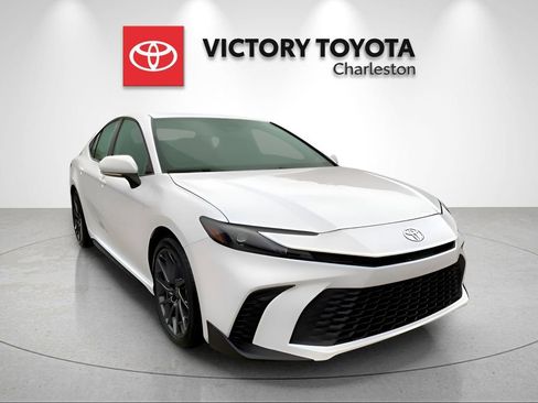 New 2026 Toyota Camry SE image 7