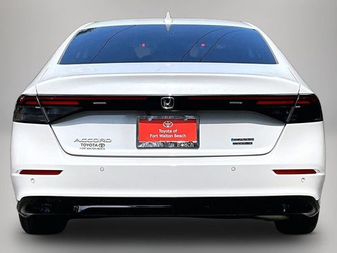 Used 2024 Honda Accord Touring image 6