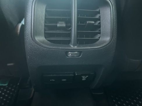 Used 2020 Jeep Cherokee Altitude image 16