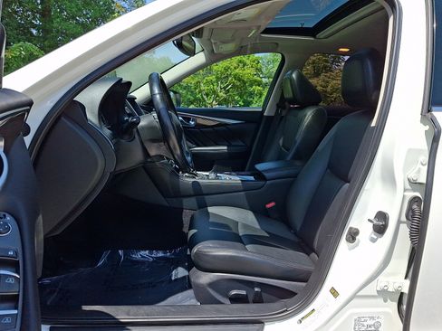 Used 2018 INFINITI Q50 Luxe AWD/4WD image 13