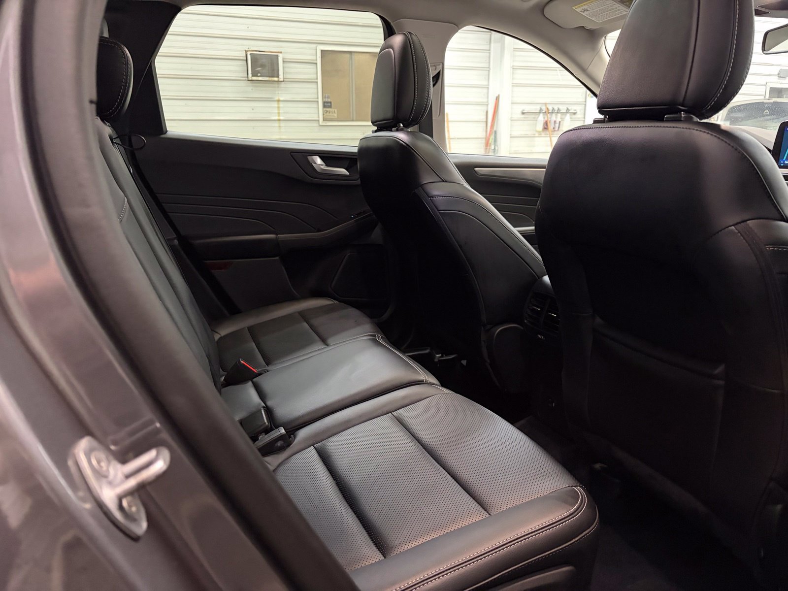 Used 2021 Ford Escape Titanium AWD/4WD image 30