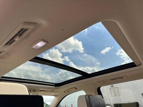 Certified 2023 GMC Yukon XL Denali w/ Denali Reserve Package image 19