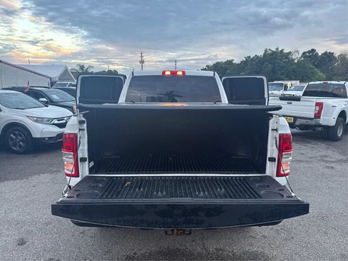 Used 2022 RAM 2500 Tradesman w/ Chrome Appearance Group AWD/4WD image 13