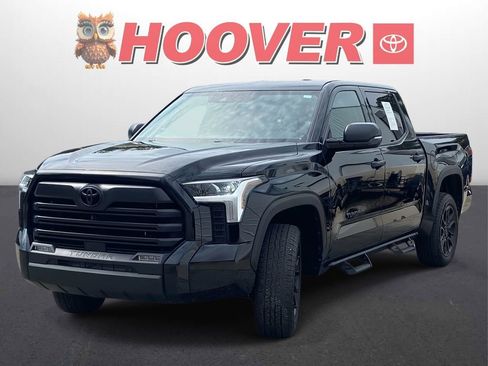 Used 2024 Toyota Tundra SR5 w/ SR5 Convenience Package image 6