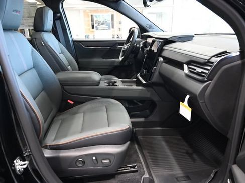 New 2026 GMC Acadia AT4 w/ Luxury Package AWD/4WD image 10