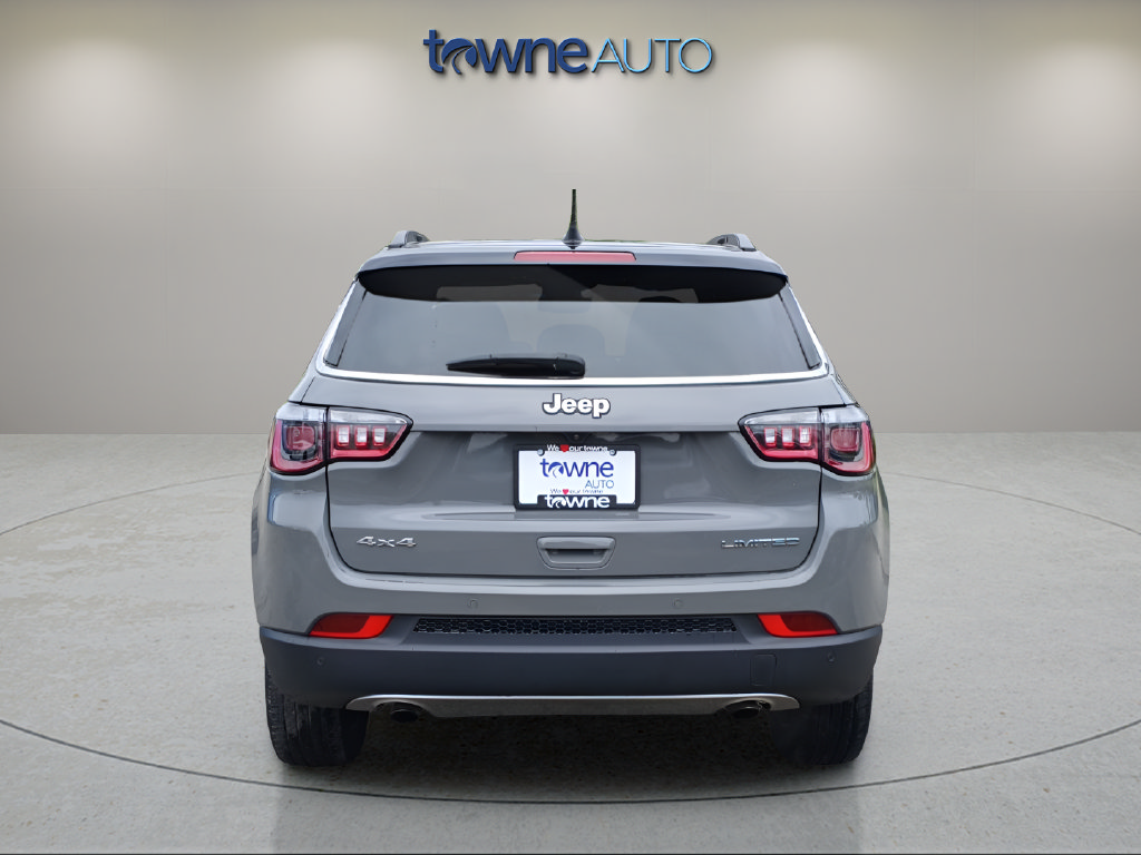 Used 2023 Jeep Compass Limited AWD/4WD image 6