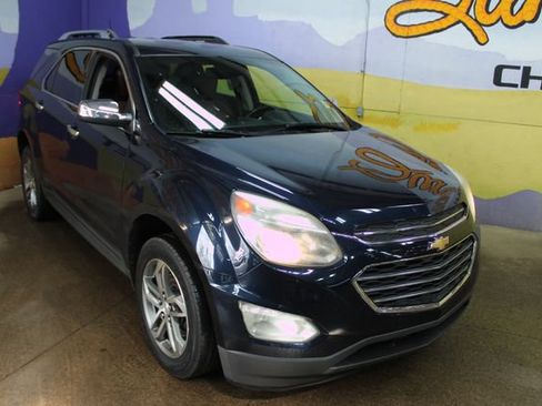 Used 2016 Chevrolet Equinox LTZ FWD image 2