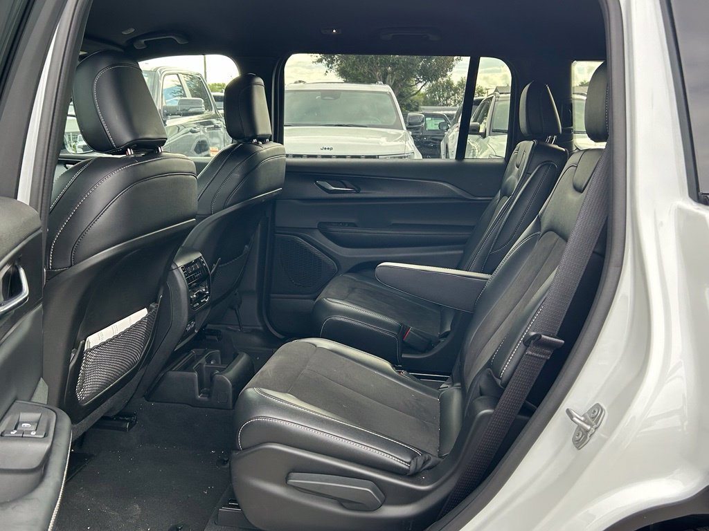 Certified 2025 Jeep Grand Cherokee L Laredo RWD image 14