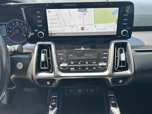 Certified 2022 Kia Sorento EX FWD image 19