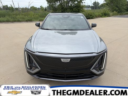 Used 2025 Cadillac Lyriq Sport w/ LPO, Floor Liner Package AWD/4WD image 1