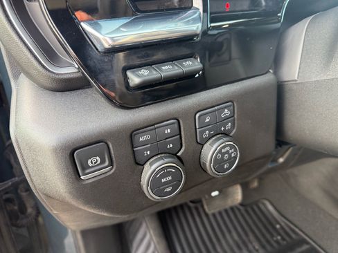 Used 2025 Chevrolet Silverado 2500 LTZ w/ LTZ Premium Package image 20