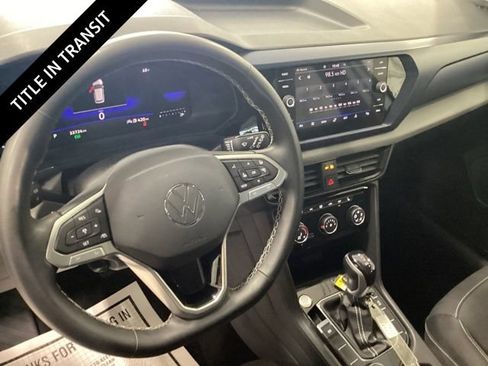 Used 2023 Volkswagen Taos SE w/ Panoramic Sunroof Package AWD/4WD image 6