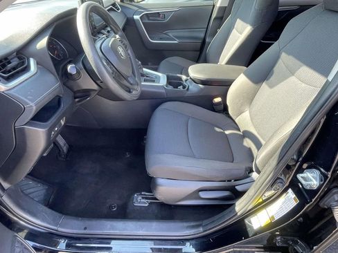 Used 2020 Toyota RAV4 LE image 14