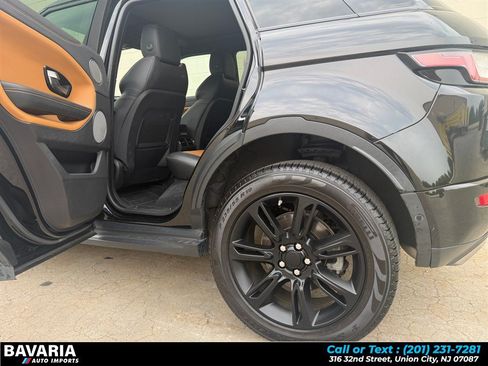 Used 2018 Land Rover Range Rover Evoque HSE Dynamic AWD/4WD image 25