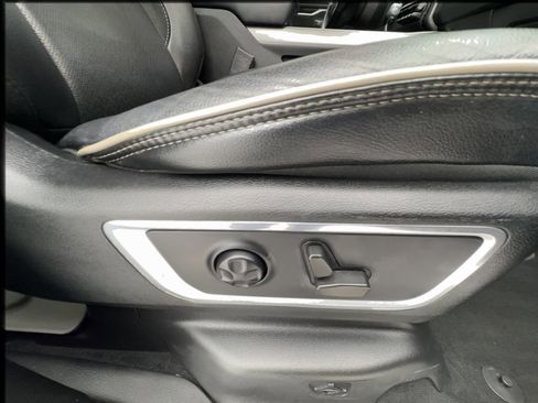 Used 2021 RAM 1500 Laramie w/ Sport Appearance Package AWD/4WD image 32