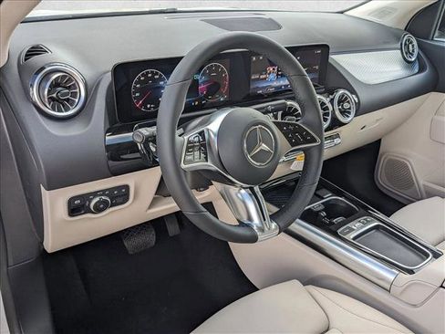 New 2026 Mercedes-Benz GLA 250 image 3